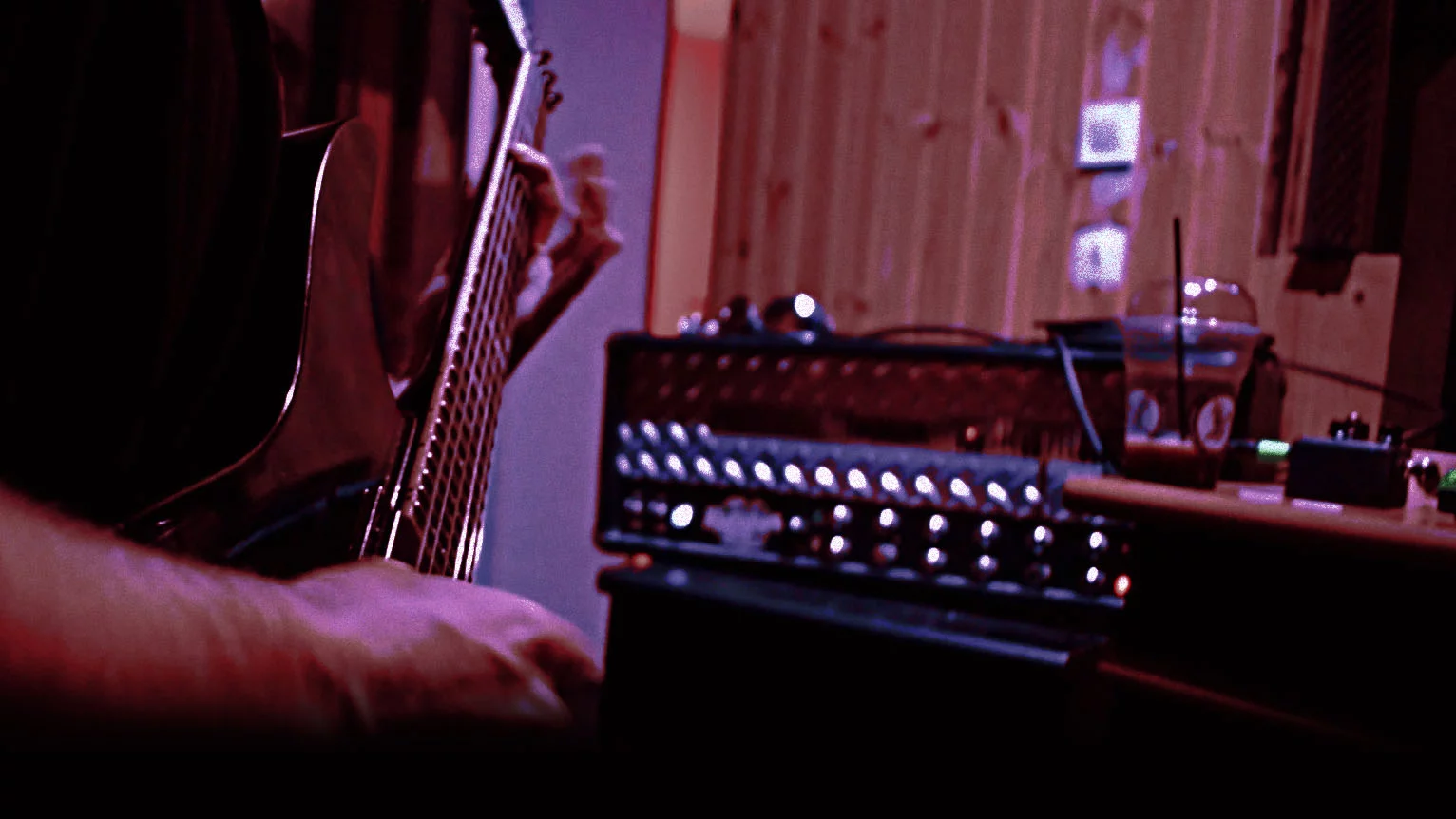 NEPTUNEISDEAD - RECORDING GUITARS